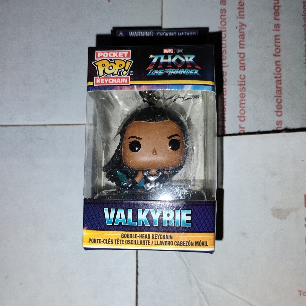 Funko Pop Pocket Keychain Marvel Thor Love And Thunder Valkyrie